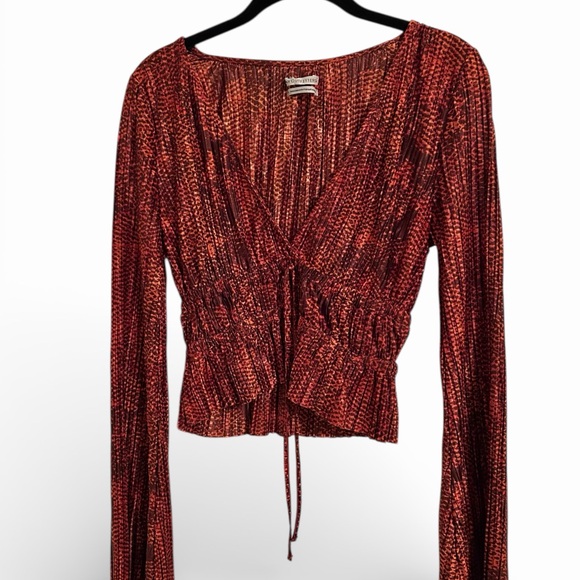 Urban Outfitters Tops - 2/$30 Urban Outfitters Women's Plisse Peplum Crop Top Medium